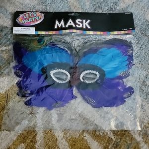 Masquerade Feather Costume Mask